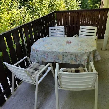 Sobe Grajska * Bled